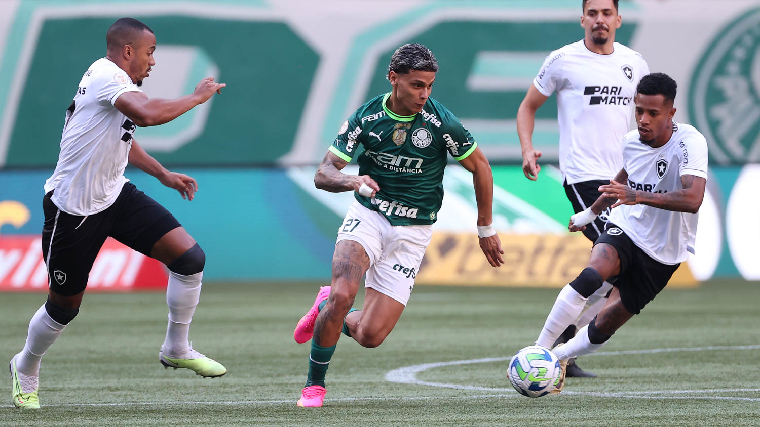 Palmeiras foi derrotado para o líder Botafogo no último final de semana. Foto: Cesar Greco. 
