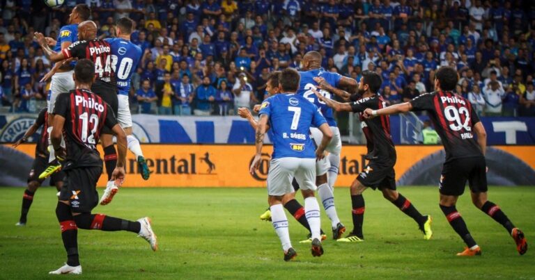 Capa para Athletico-PR x Cruzeiro